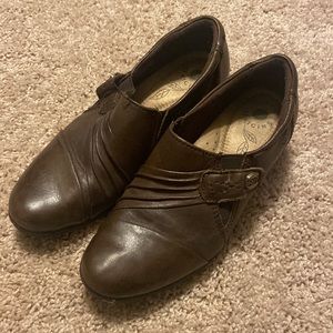 Casual dress shoe